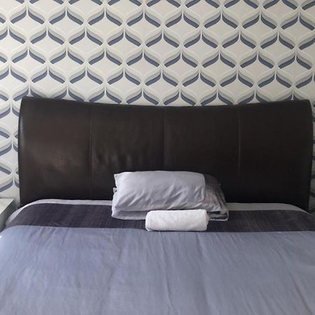 Superking Bedroom Close To The A30 Camborne Ngoại thất bức ảnh